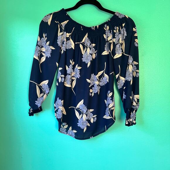 Express Womens Navy Cold Shoulder Shirt Top Floral Design - Picture 2 of 8